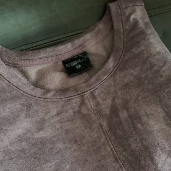 32 Heat Soft Fleece Crewneck - Picture 2 of 4